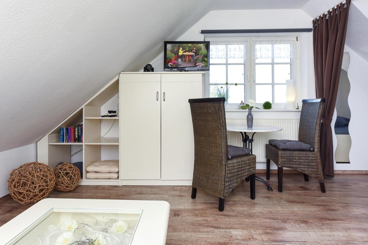 Ferienwohnungen Im Haus Friesische Weite ชิลลิคช์ ภายนอก รูปภาพ
