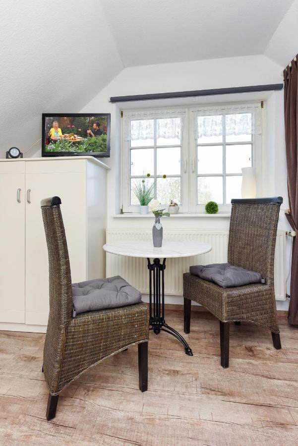 Ferienwohnungen Im Haus Friesische Weite ชิลลิคช์ ภายนอก รูปภาพ
